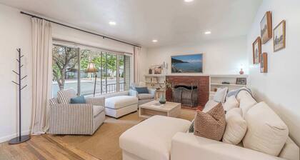 4BR Home w/ Hot Tub, Grill, Foosball & Cornhole