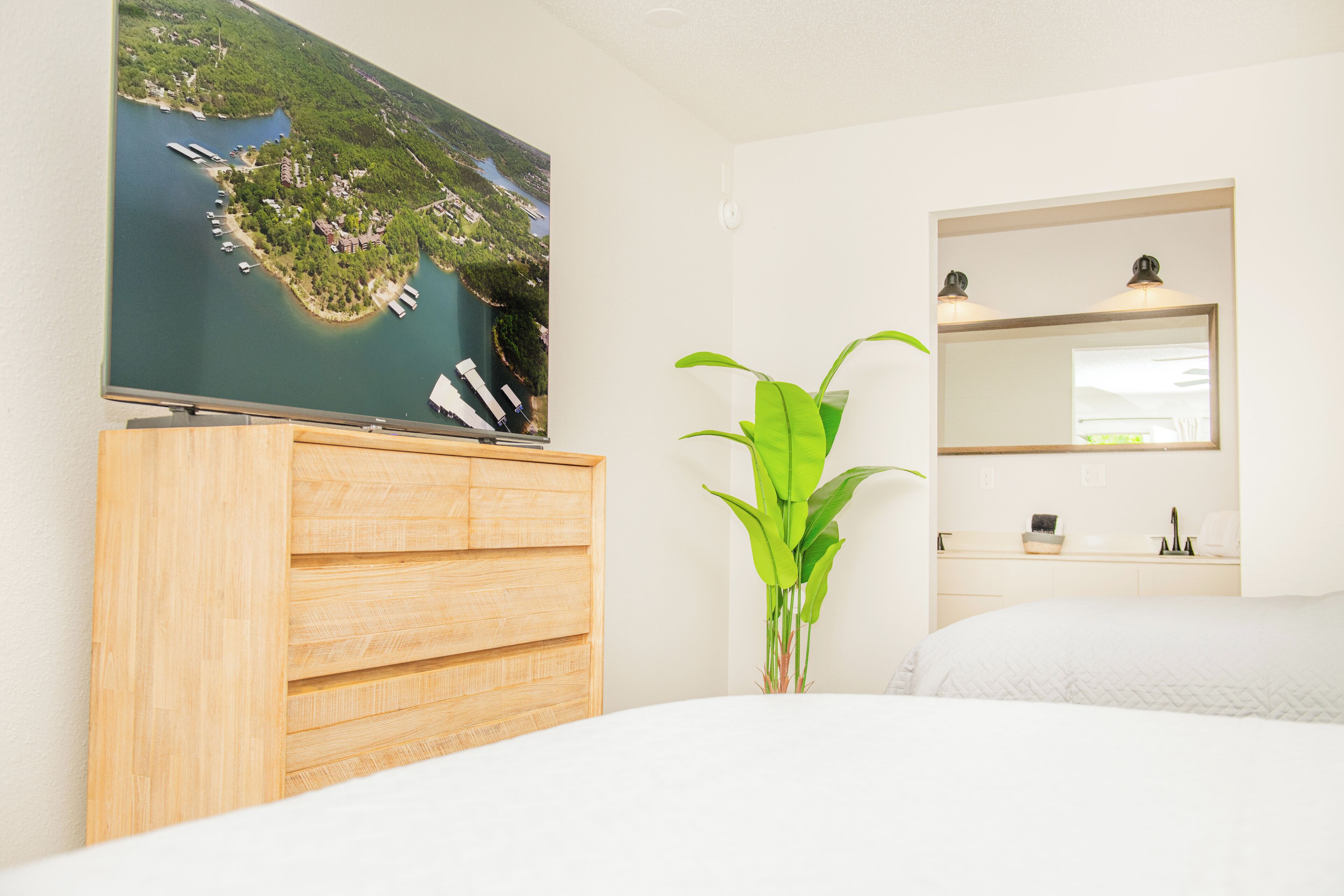 Double Room, 2 Queen Beds | Free WiFi