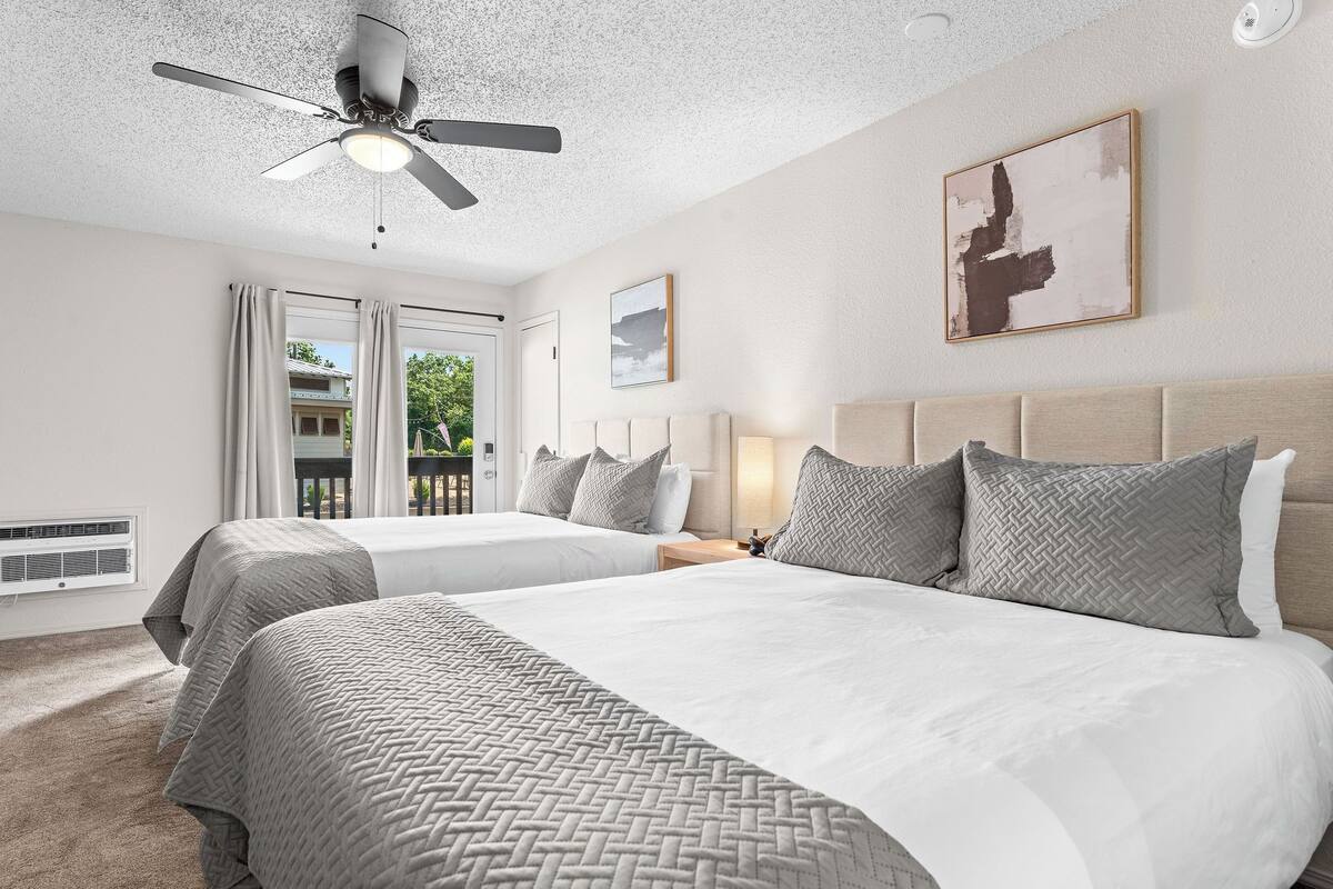 Double Room, 2 Queen Beds | Premium bedding, pillowtop beds, WiFi (free), bed sheets
