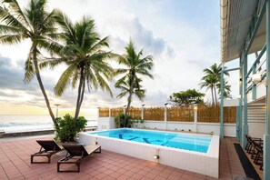 Pool - Wander at Bayside 19 | Upstairs Sea-View Room, bathtub & sunset (sleeps 4) (Hua Hin)