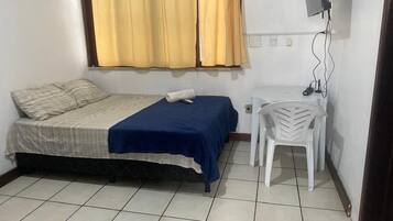Habitación doble, vista al jardín | Caja de seguridad en la habitación y wifi gratis