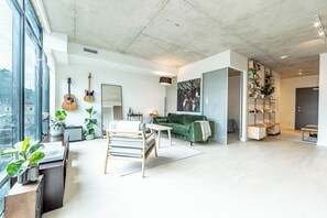Living area - Bright & Spacious 2 Bedroom Urban Retreat (Markham)