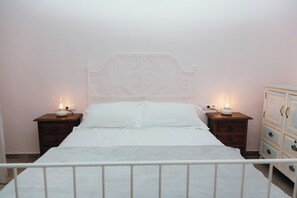 Free WiFi, bed sheets - PRIVILEGE FARMHOUSE (Lanjarón)