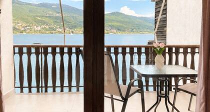 Villa Lucija - Studio with Lake View