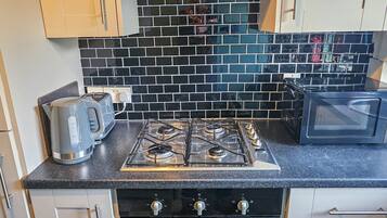 Fridge, oven, stovetop, toaster