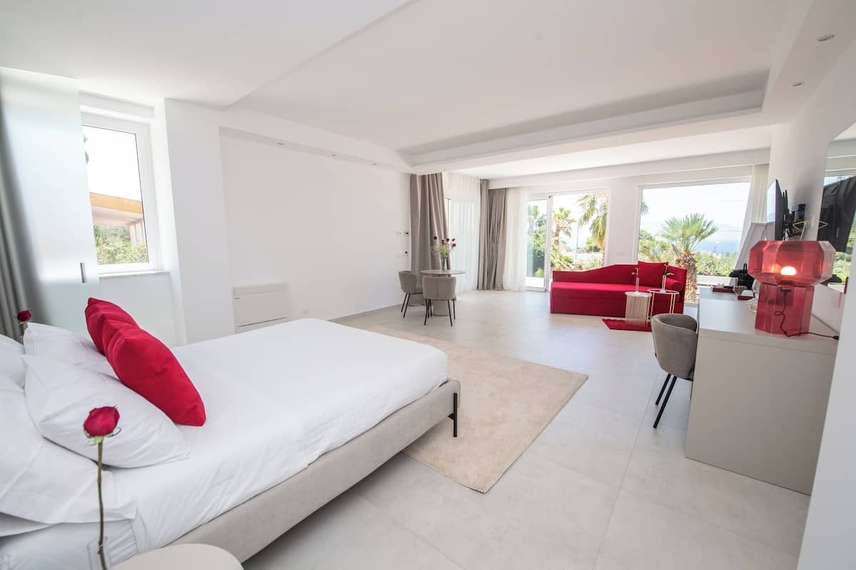 Deluxe Quadruple Room, Balcony, Sea View | WiFi (free)