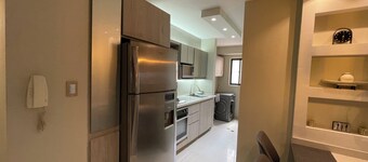 2-bedroom apartment in enchanting Valencia with cool AC breeze