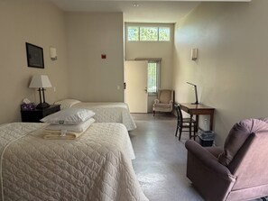 18 bedrooms, free WiFi, wheelchair access - Stay with us for the 2028 Olympics! (Los Angeles)