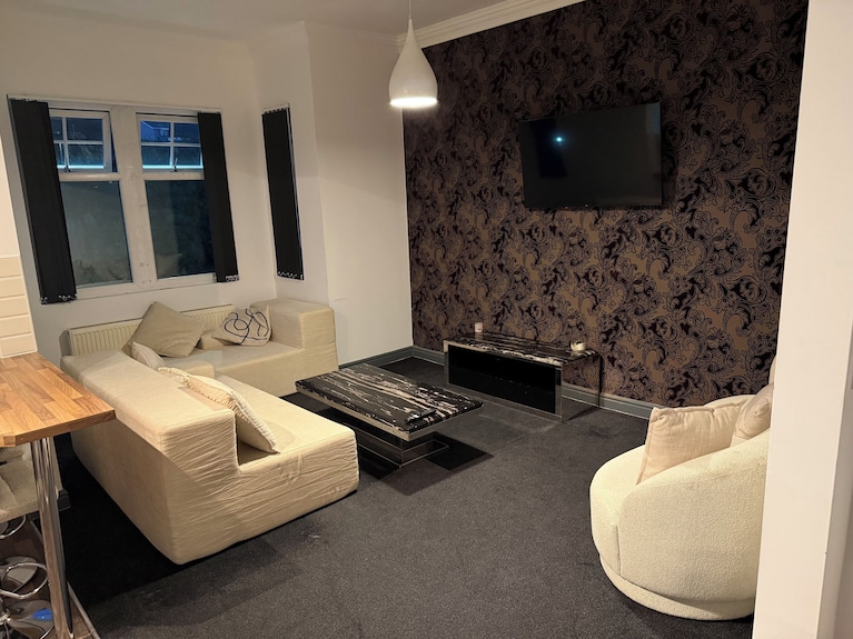 Spacious Wakefield Getaway 3br - Wakefield