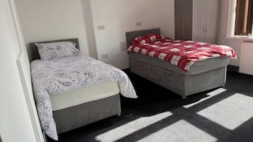 Acesso à internet, roupa de cama