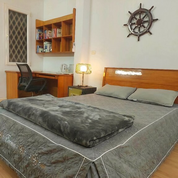 Room Opposite Hochiminh Museum - Hanoi
