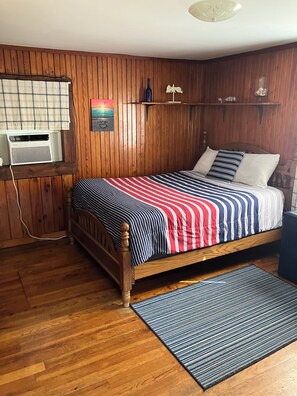 Free WiFi, bed sheets - Cozy 1-bedroom cabin on Lake Hamilton in front of a private beach (Hot Springs)