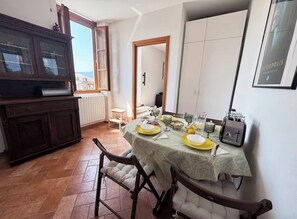 Dining - Charming roof terrace apartment by the lake promenade (Salò)