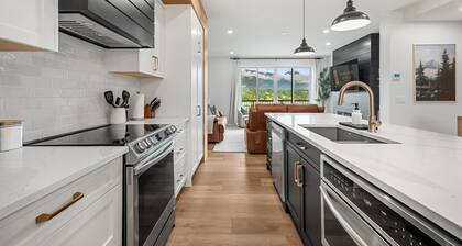 Skydeck | Lake & Mountain Views | Rooftop Patios