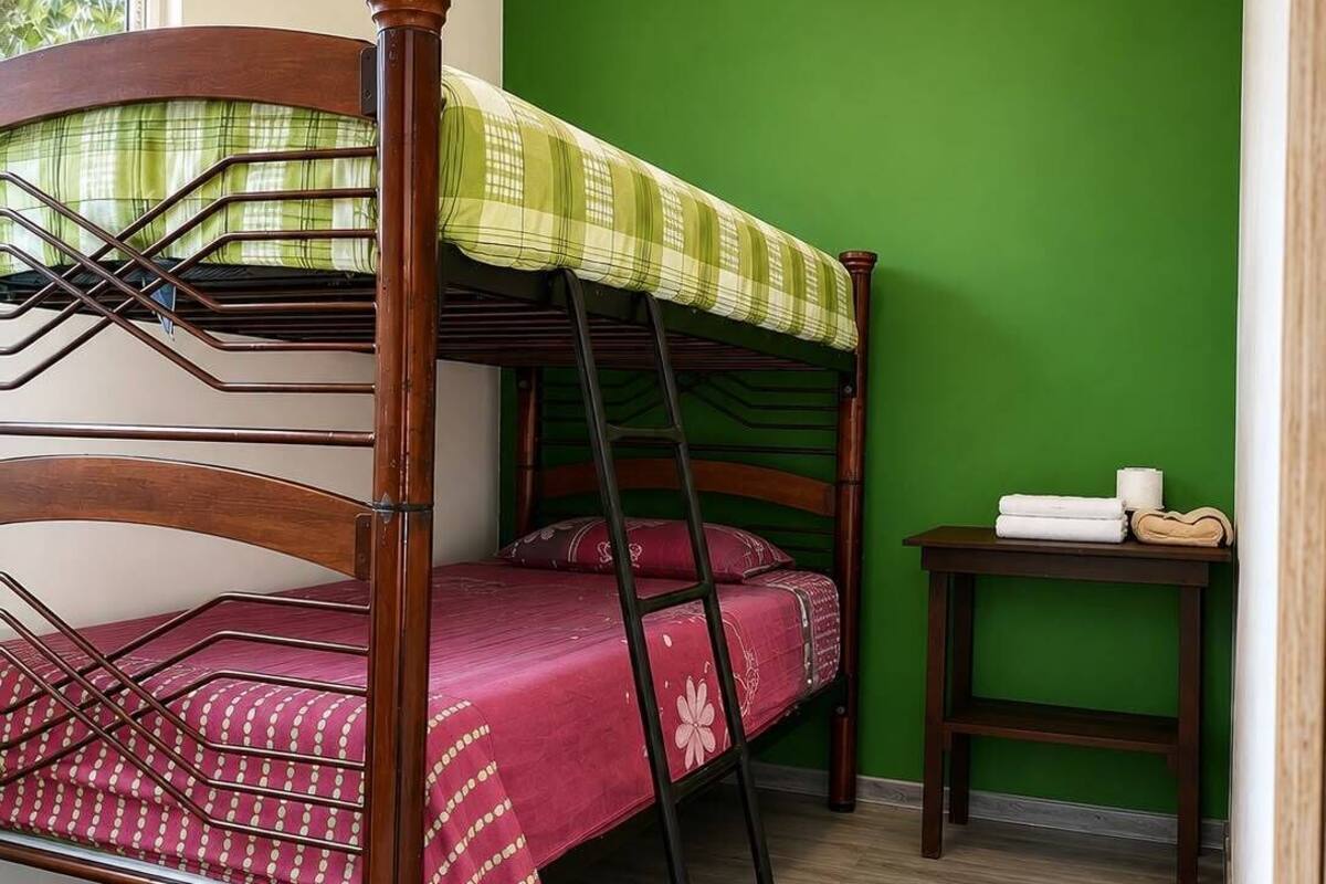 Habitación económica | Wifi gratis y ropa de cama