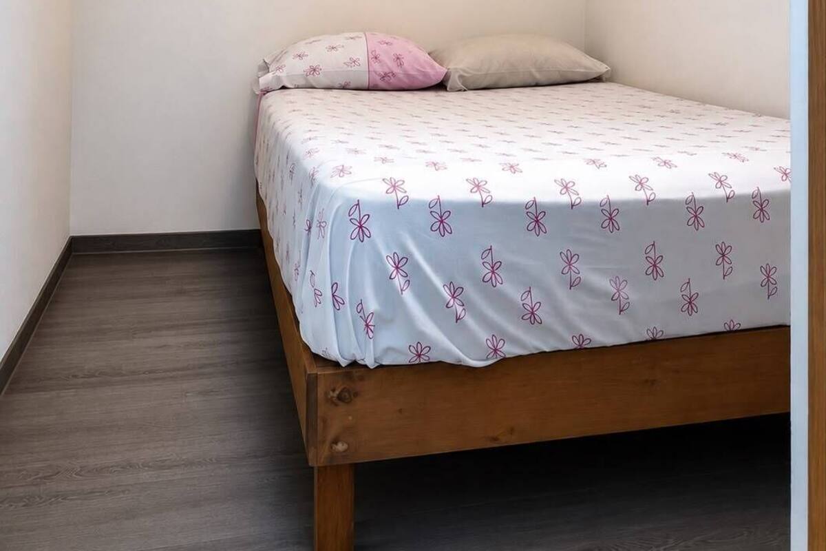 Habitación básica doble | Wifi gratis y ropa de cama