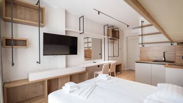 Deluxe Studio Suite