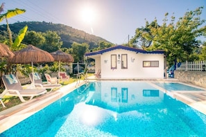 Seasonal outdoor pool - Masal Tatil Evi  (Marmaris)