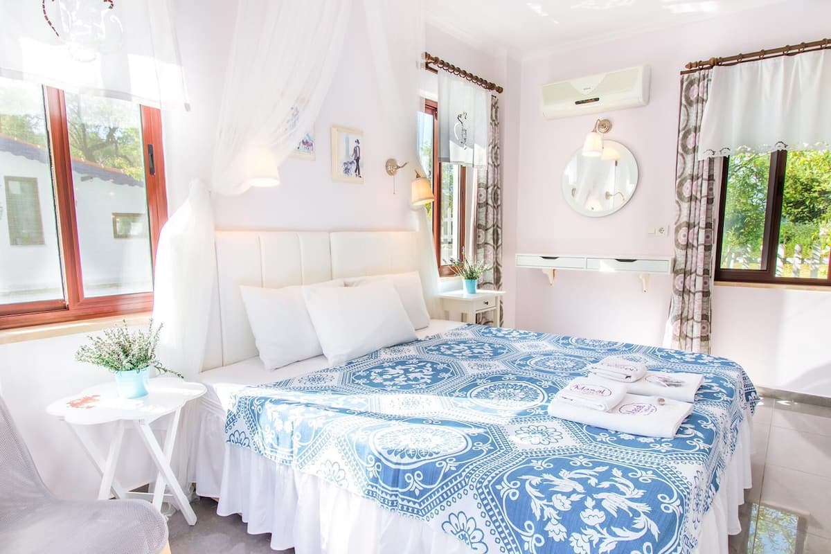 Double Room, Pool View | Premium bedding, minibar, in-room safe, iron/ironing board (on request)