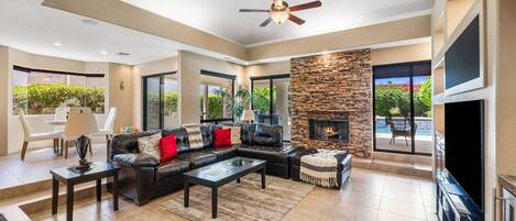 Smart TV, fireplace