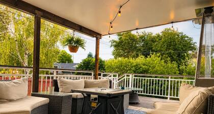 New Kitchen + Outdoor Seating + 4BR