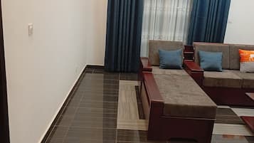 Deluxe Penthouse, Kitchen, City View | Interior