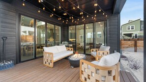 House (5 Bedrooms) | Interior