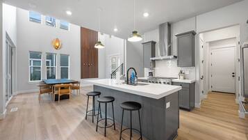 Maison (5 Bedrooms) | Intérieur