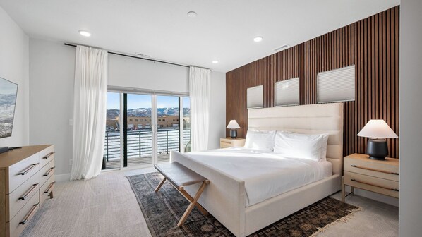 House (5 Bedrooms) | Interior