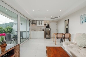Living area - Panoramic 1BR Pool, Sauna kata ocean view C196 (Karon)