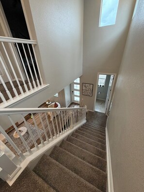 Interior - Quiet and cozy 3-bedroom townhome (Aurora)