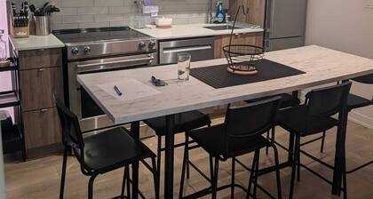 Cozy and perfectly placed apartment in midtown Toronto.