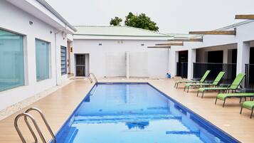 Piscine extérieure