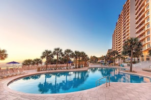 Pool - Cozy 2 Bedroom Suite in Daytona Beach! rts (Daytona Beach)