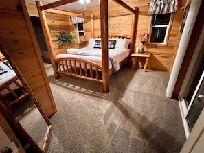 3 Schlafzimmer, Schreibtisch, Bügeleisen/Bügelbrett, Reisekinderbett