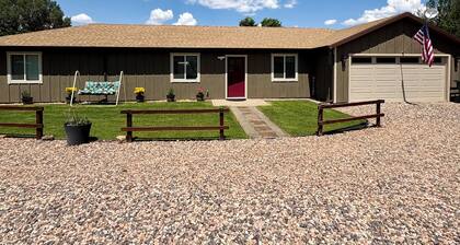 B & T's Garden Getaway-Located in Historic Parowan near Brianhead Ski Resort