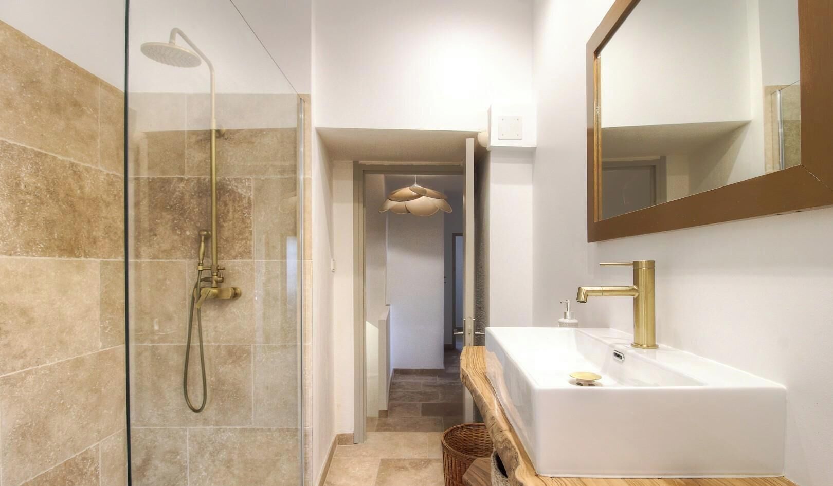Douche, séchoir à cheveux