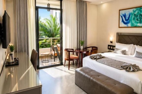 In-room safe, desk, blackout drapes, soundproofing
