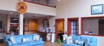 Two Queen Beds w/ Lake View | Free Breakfast | Pool & Lake Access | Near Park