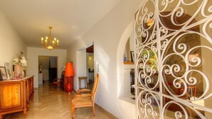 Interior - The villa - AFA - Gîte (AFA)