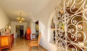 Interior - The villa - AFA - Gîte (AFA)