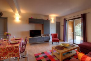 Living area - Vrbo Property (VIGGIANELLO)