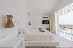 Tabla de planchar con plancha, Internet, ropa de cama