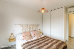 Room - Vrbo Property (ALATA)