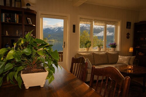 Room-casa Hauge B&B Fjordview Room