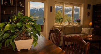 Room-casa Hauge B&B Fjordview Room