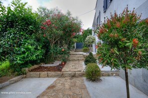 Jardines del alojamiento