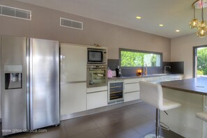 Private kitchen - Villa Chris - PORTO VECCHIO (PORTO VECCHIO)