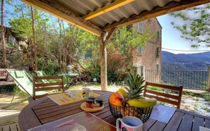 Outdoor dining - Casa Di Ghjulia e Anto (BALOGNA)