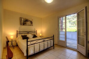 Room - Vrbo Property (PATRIMONIO)